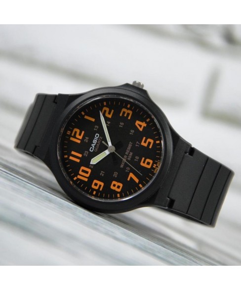 Годинник Casio MW-240-4BVDF