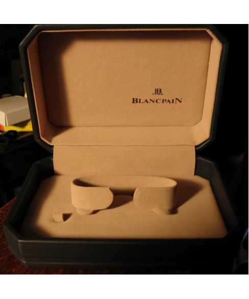 Часы Blancpain 5015-11C30-52