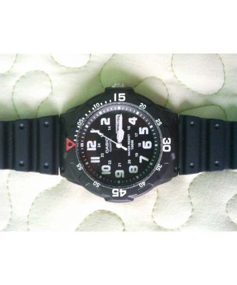 Часы Casio MRW-200H-1BVEG